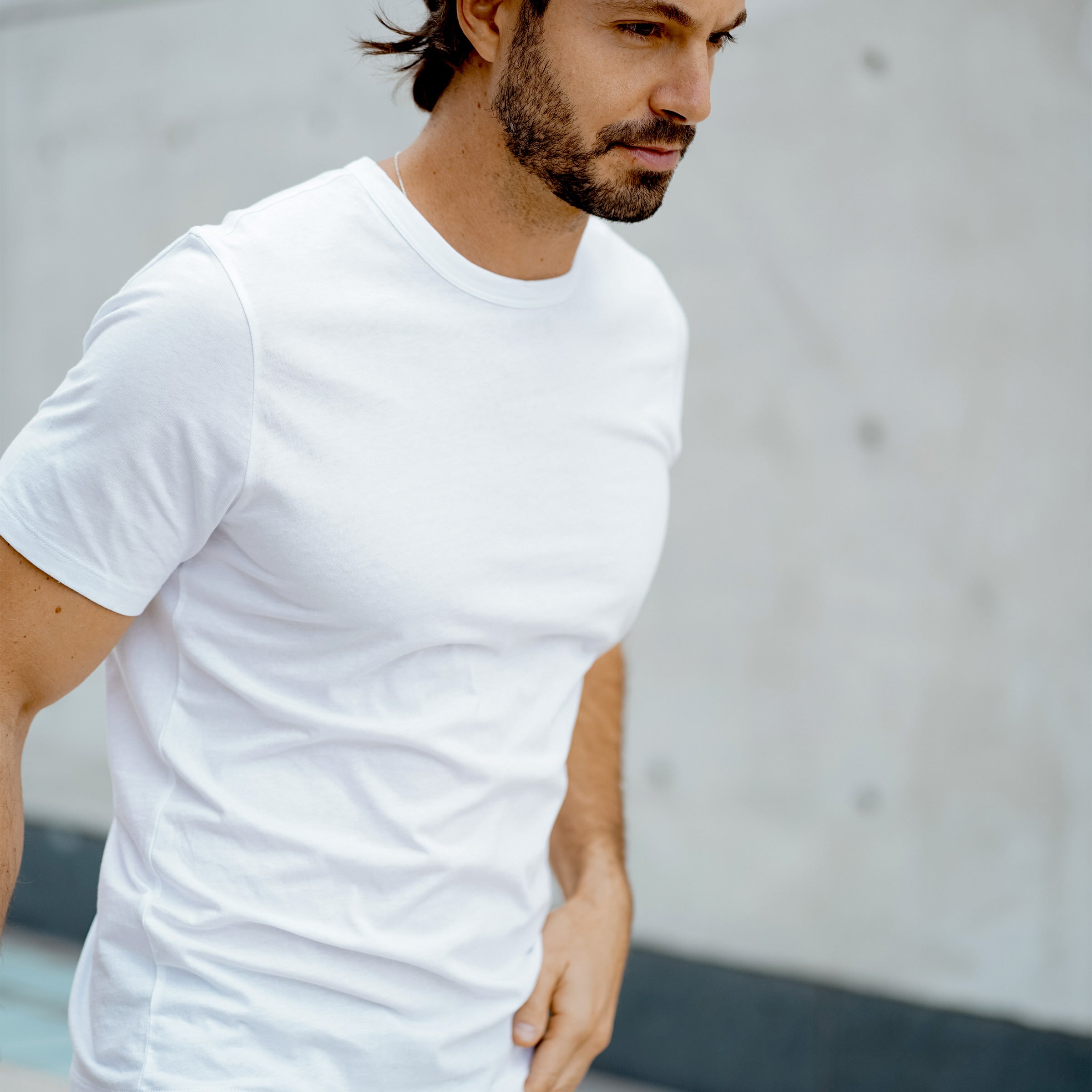 for_pdp_whitetee2400x2400b.jpg