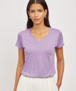 Fitted V-Neck Marcy Tee