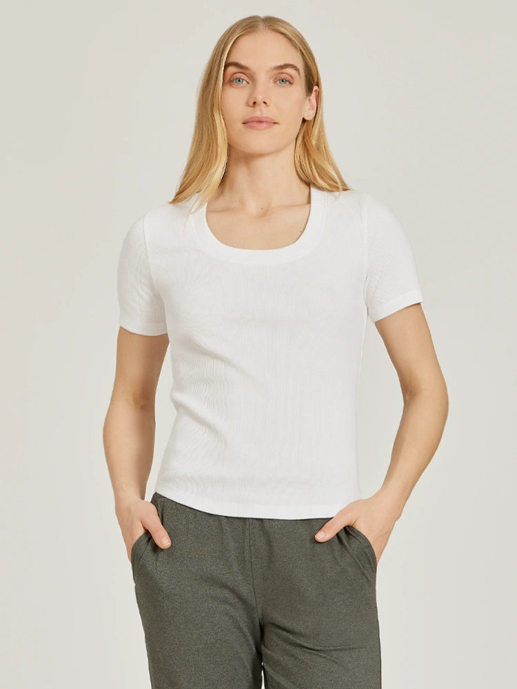 rsnt_berr_whit__750x1000_1.jpg
