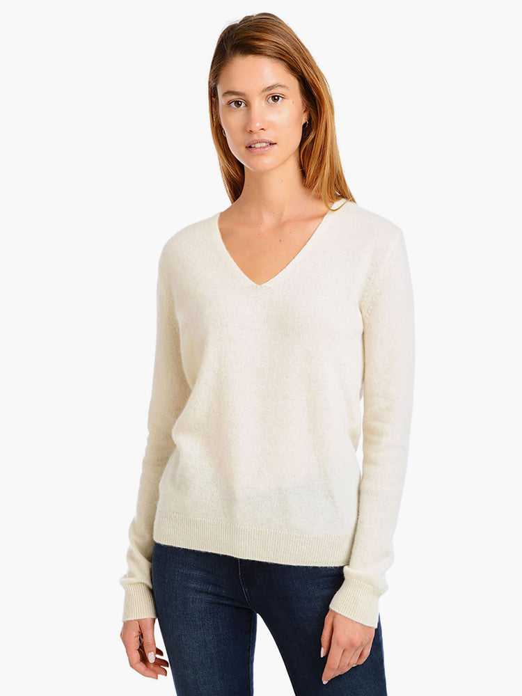vneck_cream_0004_2.jpg